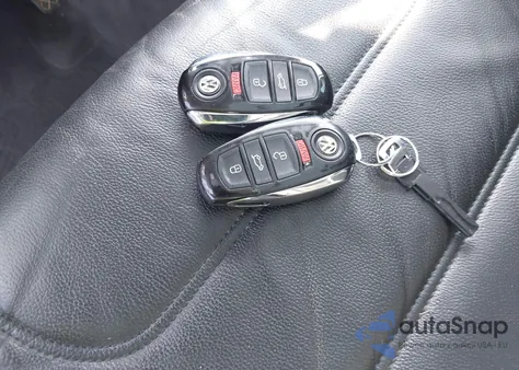 2014 Volkswagen Touareg 3.6L Executive from USA, damaged, VIN WVGEF9BP6ED015293